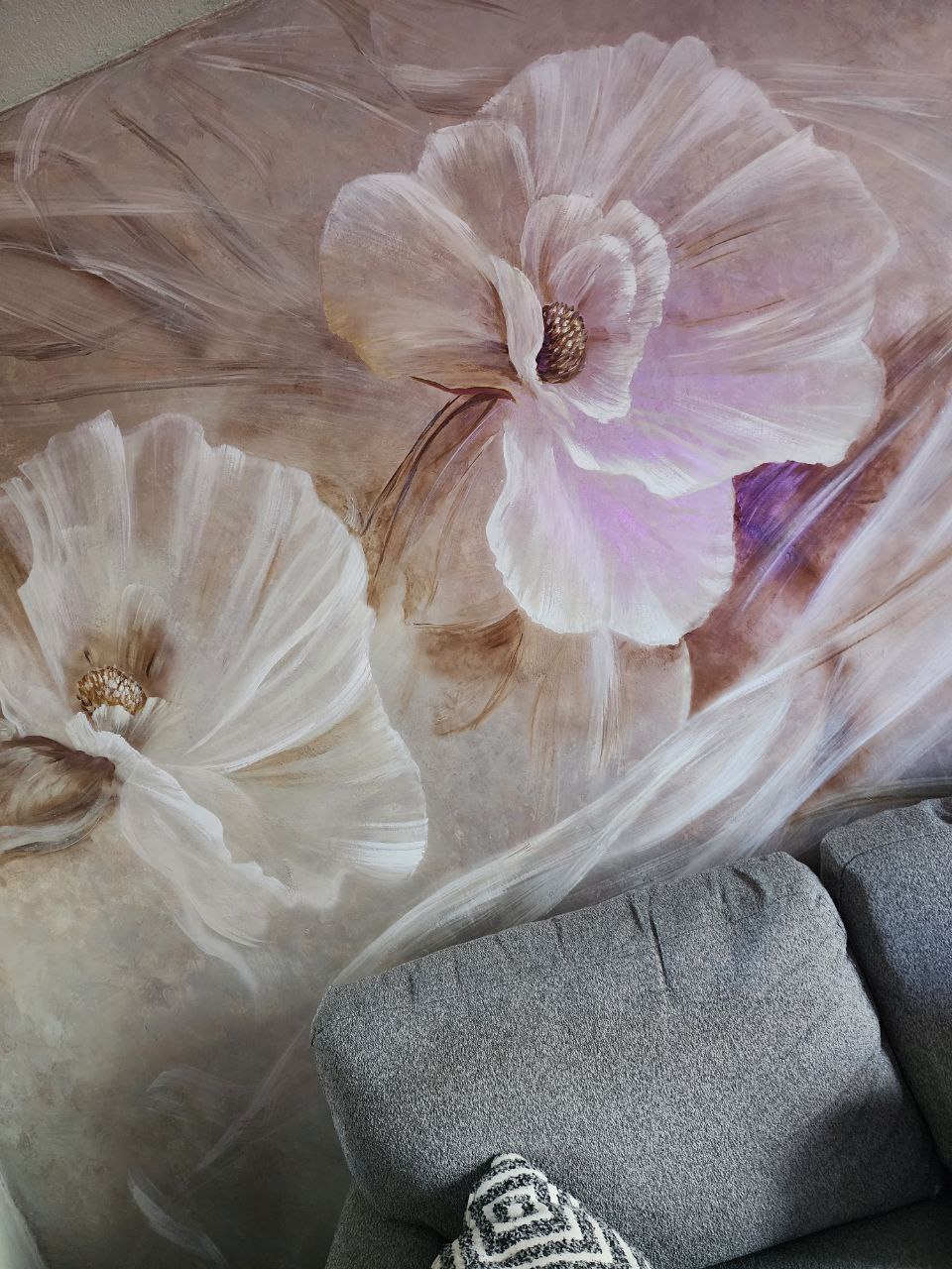 Accent Walls in Las Vegas That Make Every Guest Stop and Stare